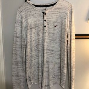 Men’s Hollister long sleeve tee (small)